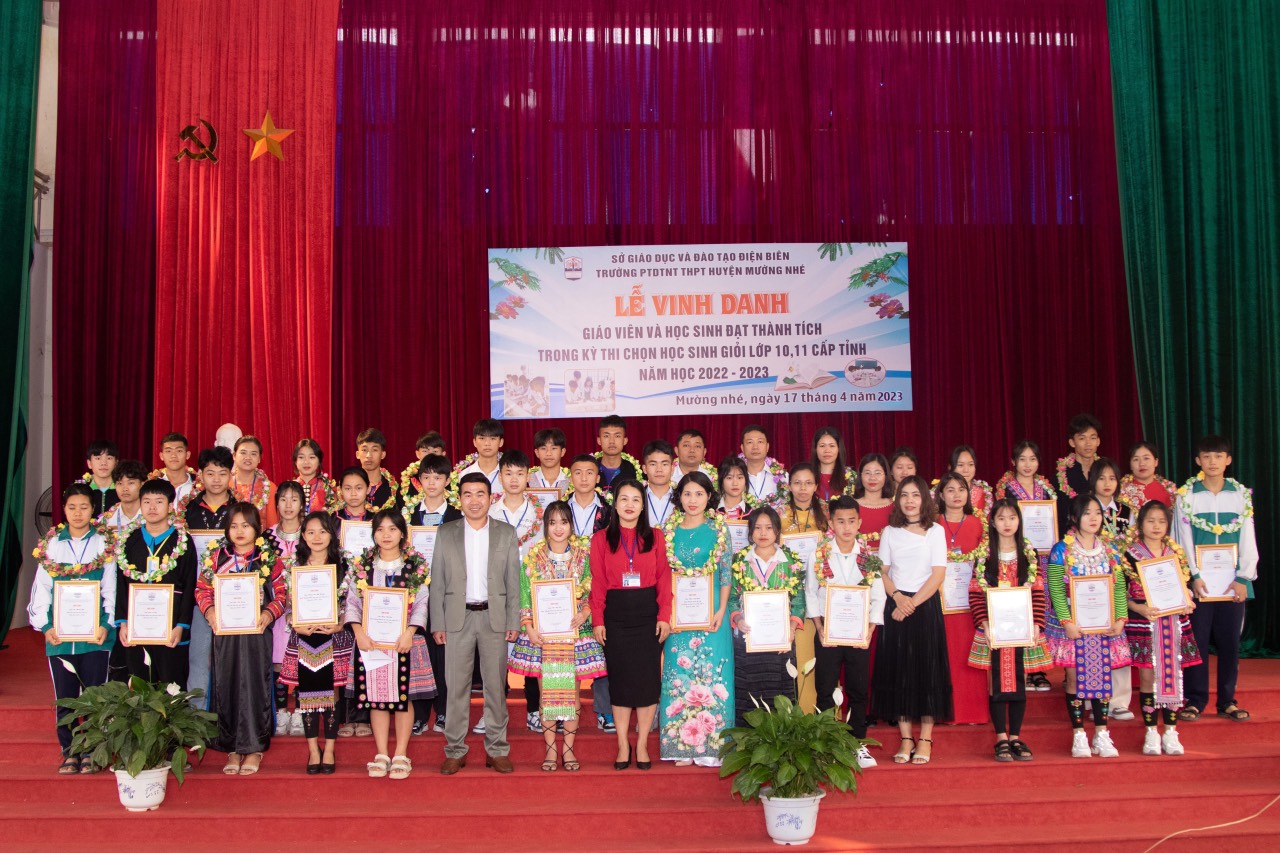 Mức lương cơ sở tăng từ 1.490.000 đồng lên 1.800.000 đồng từ ngày 01/7/2023.